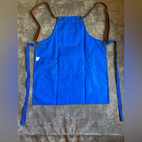 Legend Lifestyle Blue Apron Thick denim material leather straps Box included NEW - Picture 2 of 5